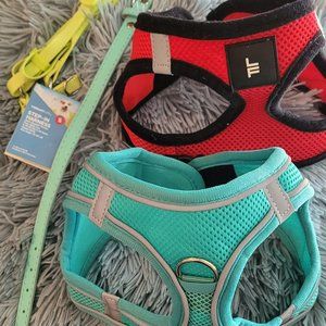 Dog/puppy supplies Bundle of 14 items (11 new) Collars, Leashes, Harnesses, etc